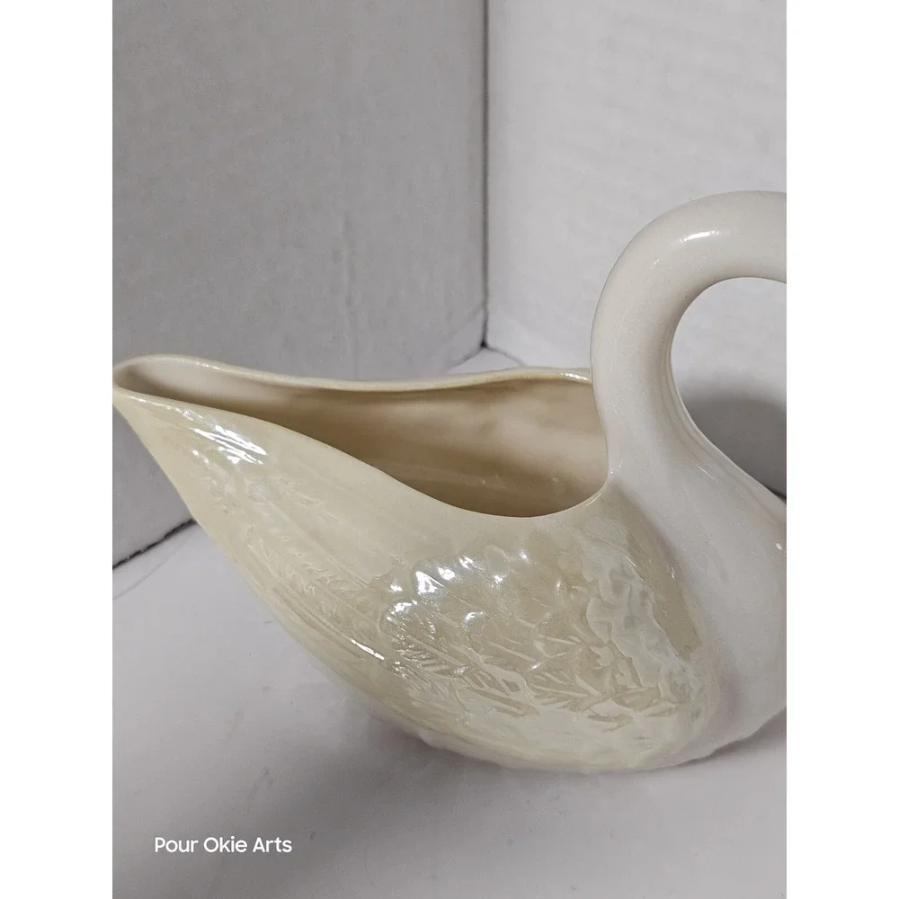 Belleek Made In Ireland Swan Creamer Vintage Porcelain Bird Perfect Beautiful